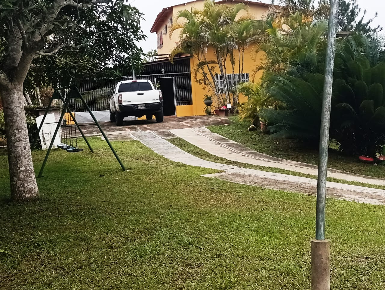 CASA EN VENTA EN LOS ALTOS DE SANTA FE, SUCRE