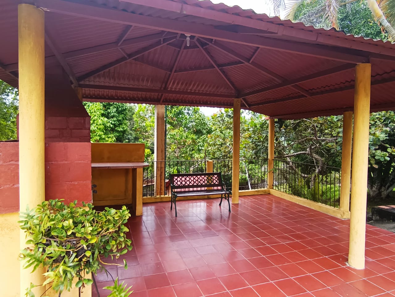 CASA EN VENTA EN LOS ALTOS DE SANTA FE, SUCRE