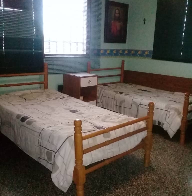 CASA EN VENTA EN PUERTO LA CRUZ SECTOR LATINIA