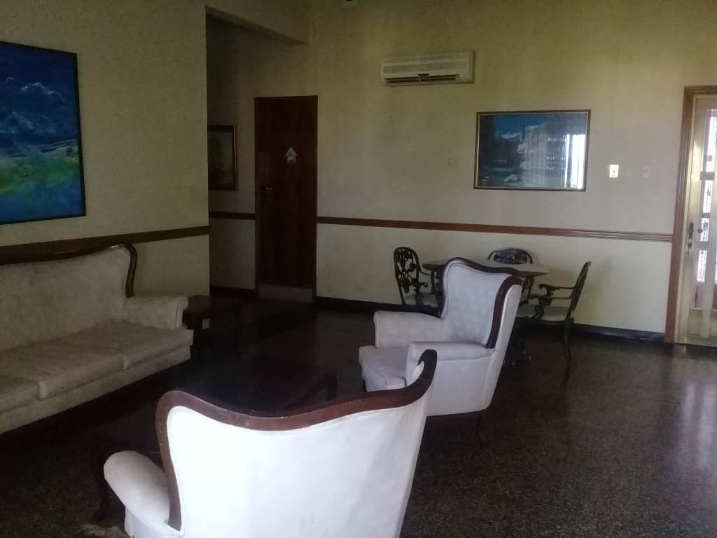 CASA EN VENTA EN PUERTO LA CRUZ SECTOR LATINIA