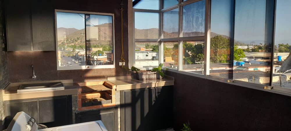 EDIFICIO COMERCIAL EN VENTA EN BARRIO SUCRE BARCELONA