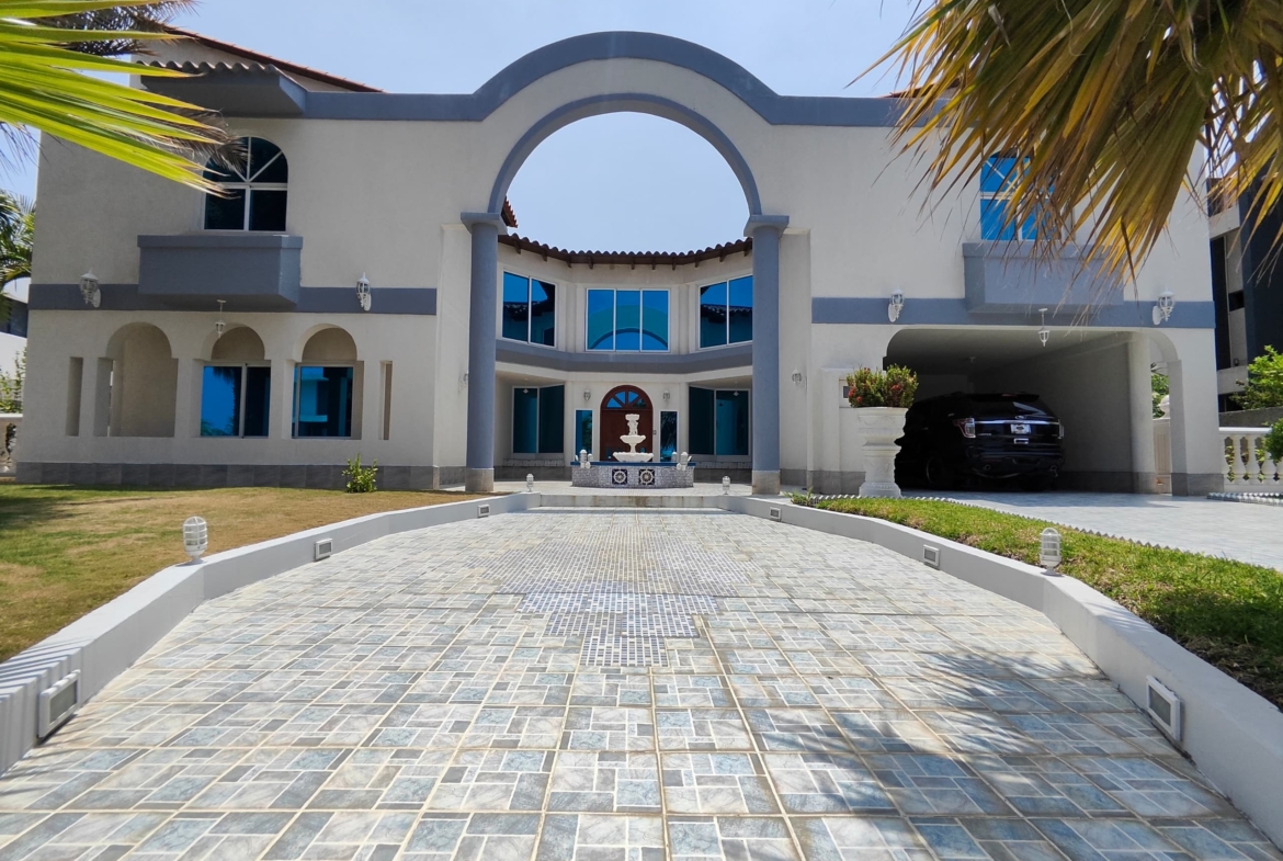 VENTA, CASA EN LAS VILLAS, LECHERÍA