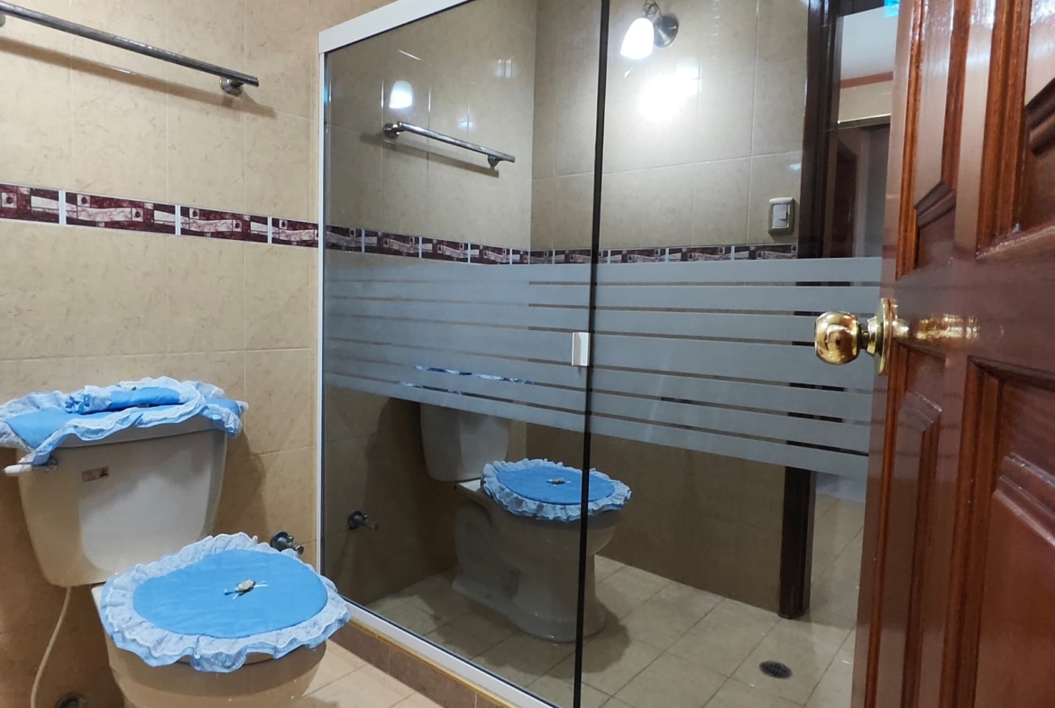 VENTA, CASA EN LAS VILLAS, LECHERÍA