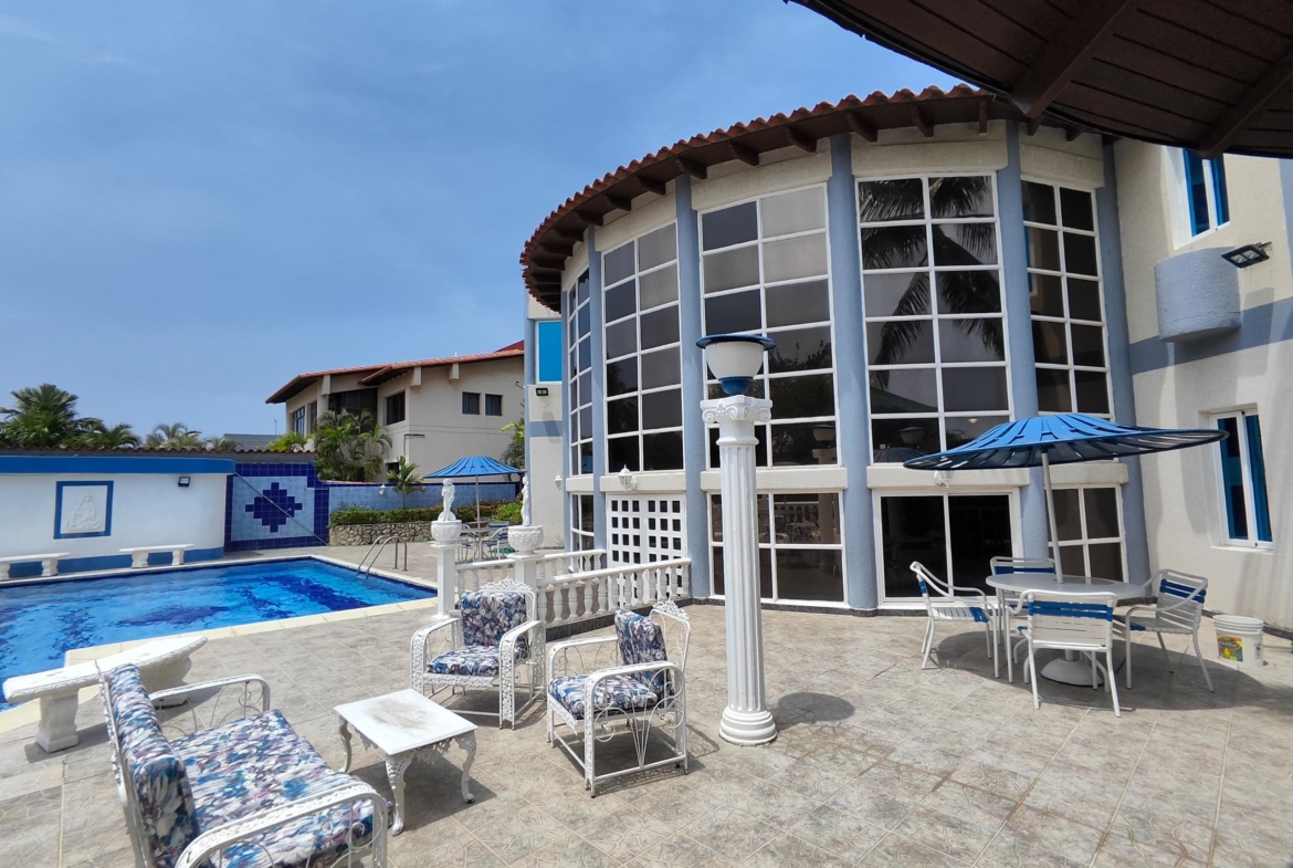 VENTA, CASA EN LAS VILLAS, LECHERÍA