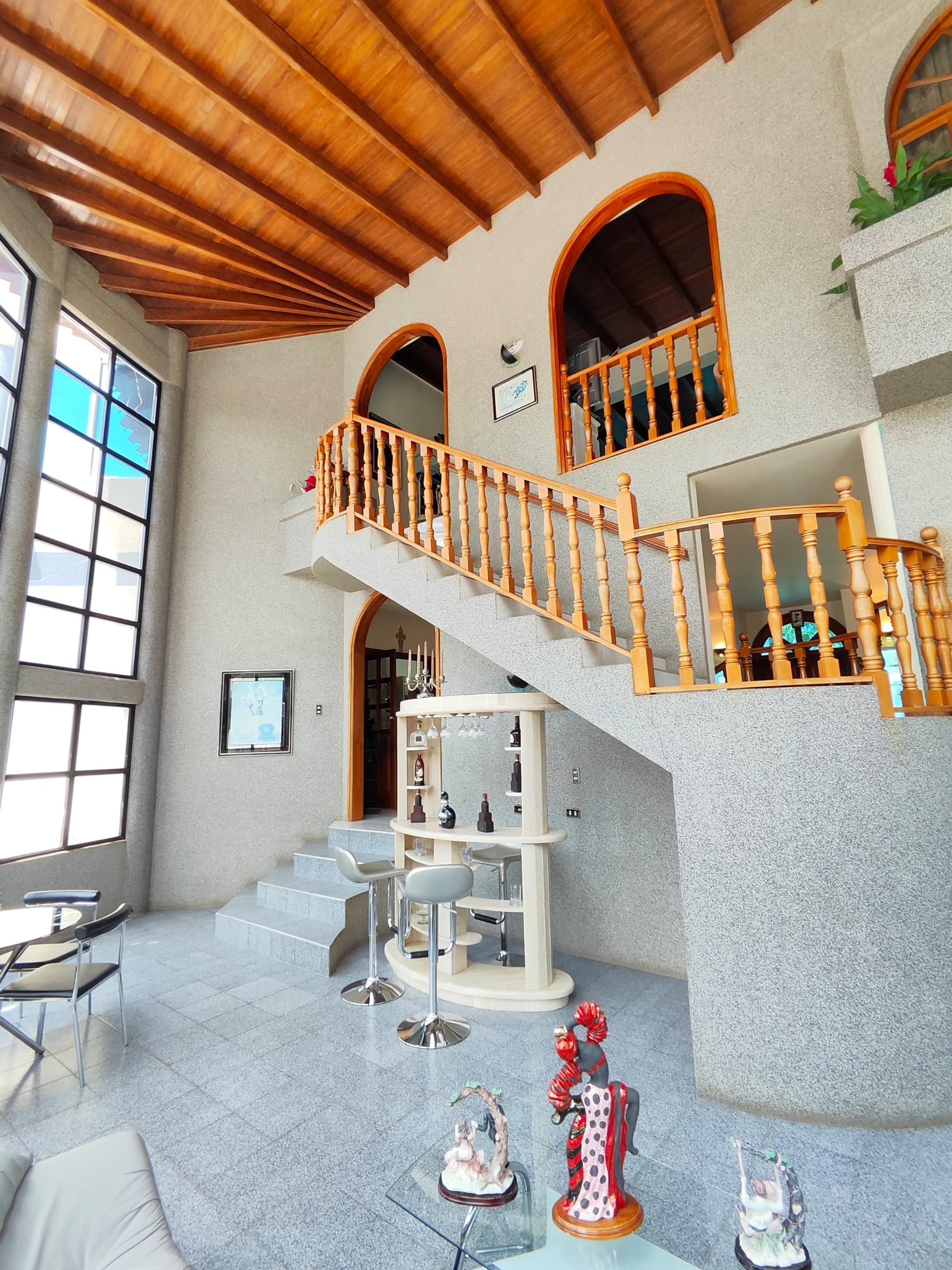 VENTA, CASA EN LAS VILLAS, LECHERÍA