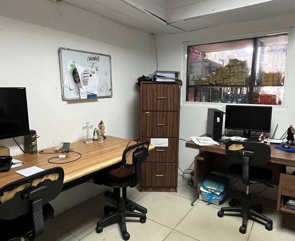 LOCAL COMERCIAL EN LA CALLE BOLÍVAR DE PUERTO LA CRUZ