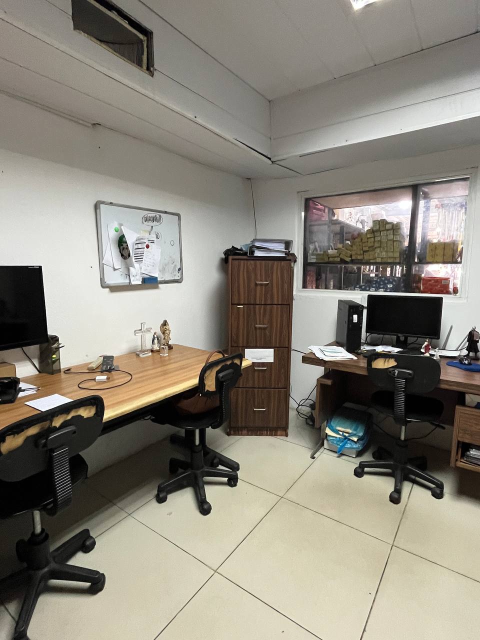 LOCAL COMERCIAL EN LA CALLE BOLÍVAR DE PUERTO LA CRUZ