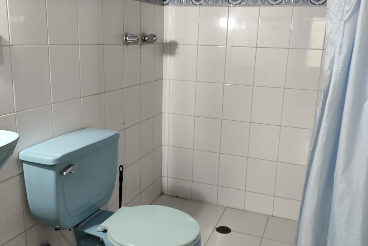 APARTAMENTO EN EL CONJUNTO RESIDENCIAL EMY, SECTOR LATINIA, PUERTO LA CRUZ