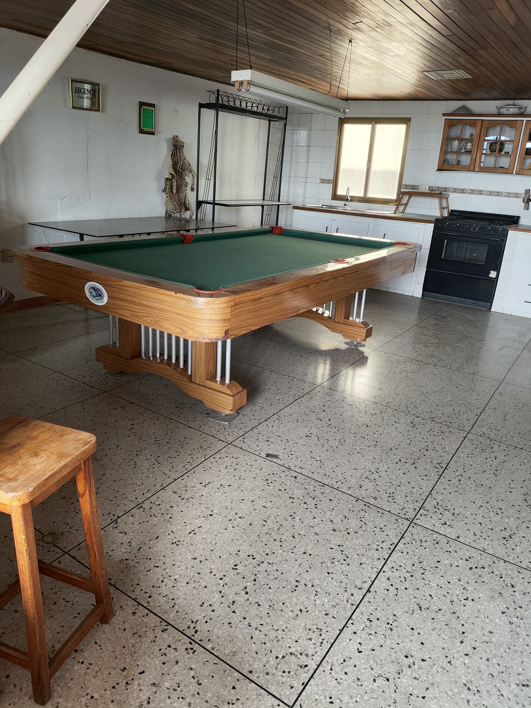 APARTAMENTO EN EL CONJUNTO RESIDENCIAL EMY, SECTOR LATINIA, PUERTO LA CRUZ