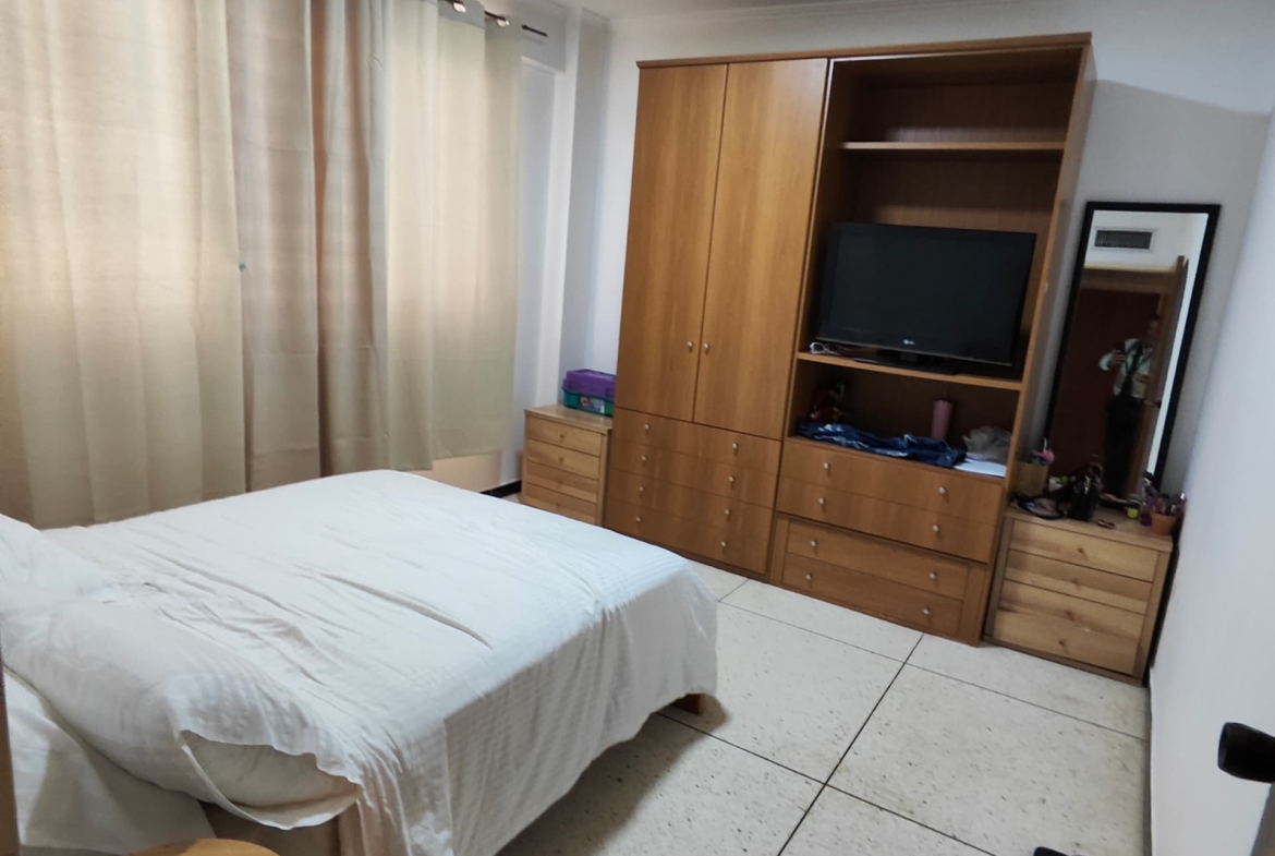 APARTAMENTO EN EL CONJUNTO RESIDENCIAL EMY, SECTOR LATINIA, PUERTO LA CRUZ