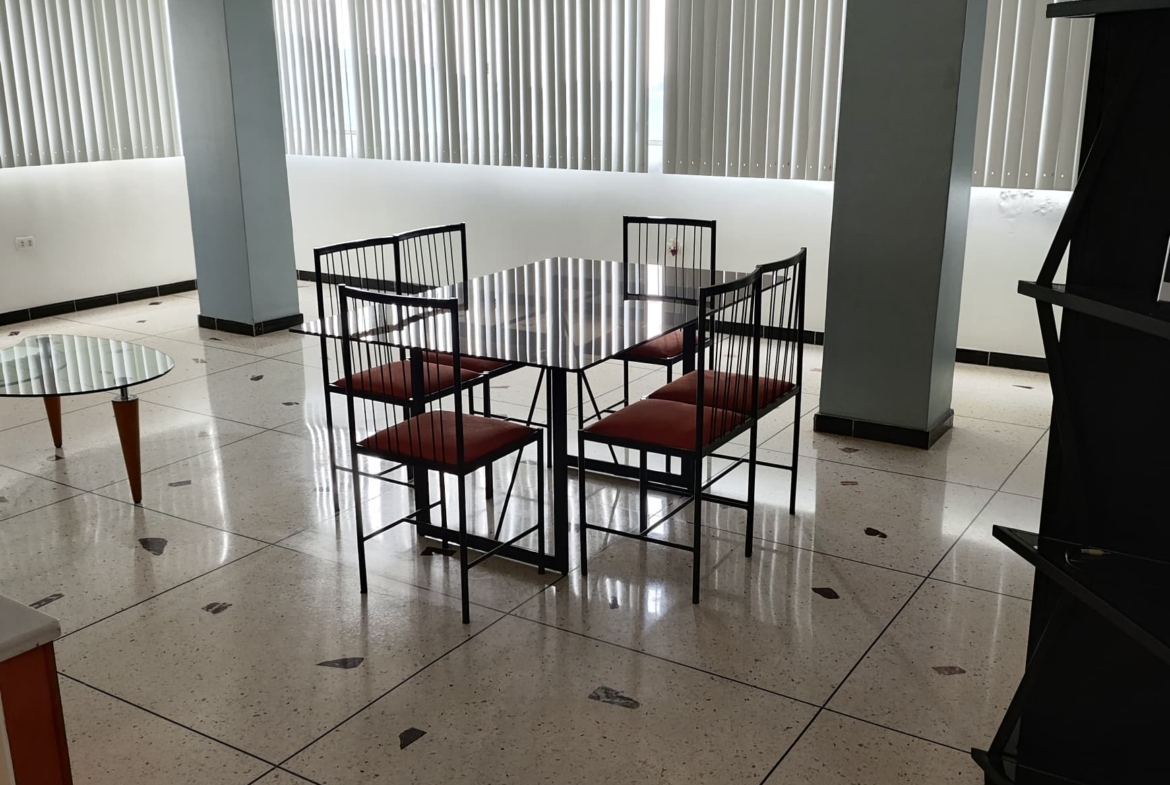 APARTAMENTO EN EL CONJUNTO RESIDENCIAL EMY, SECTOR LATINIA, PUERTO LA CRUZ